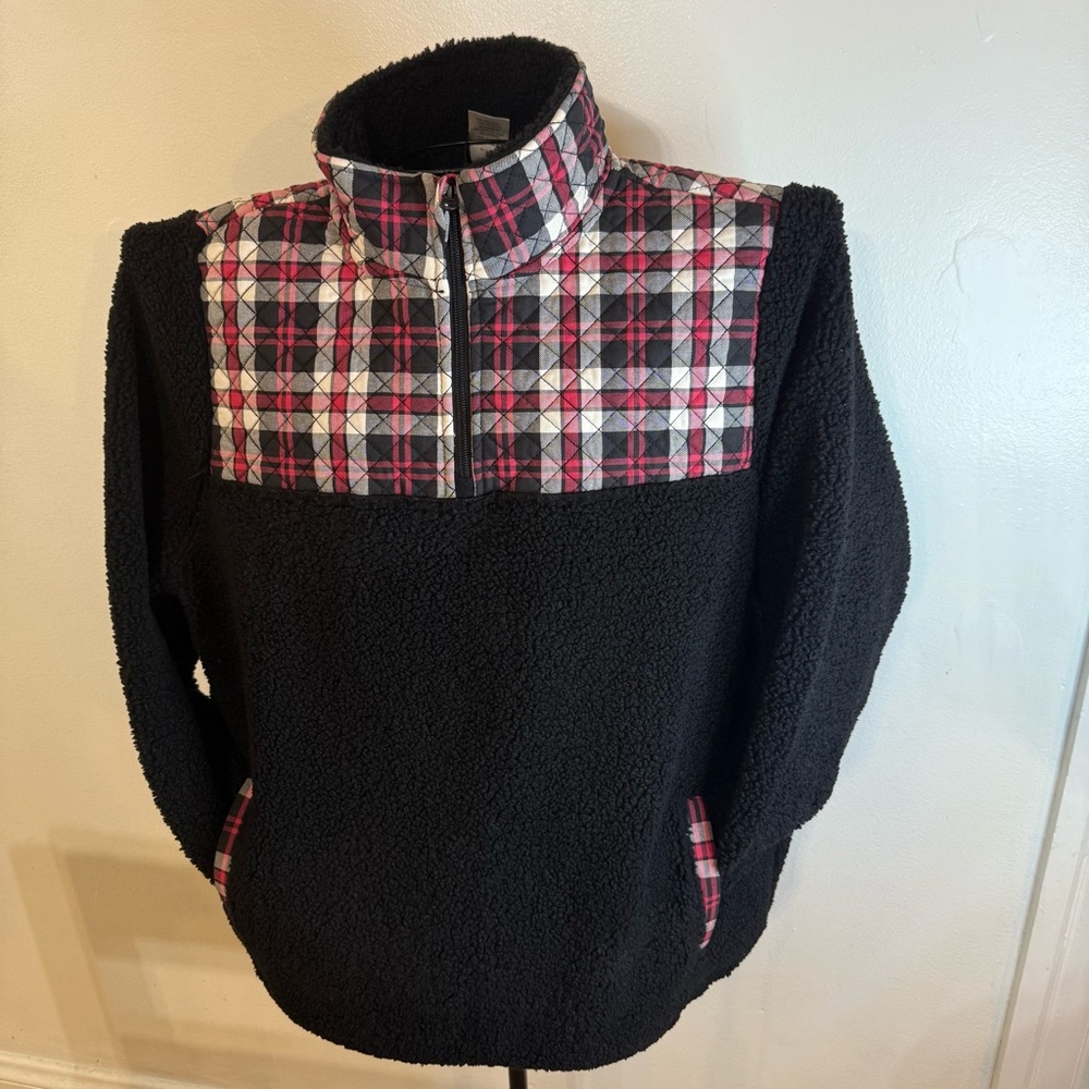 Vera Bradley pullover sweatshirt black with checkers style